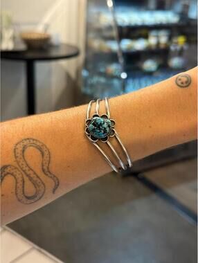 Vintage Sterling Silver Turquoise Cuff Bracelet Navajo Style Leaf Cuff